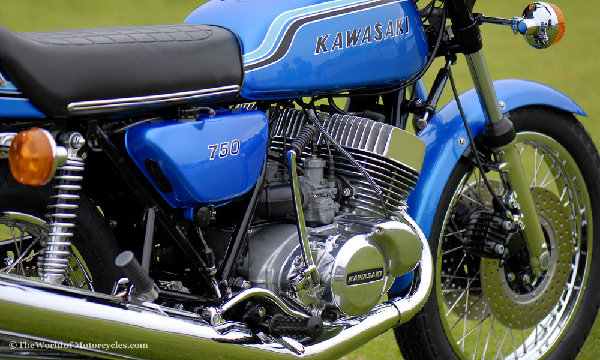 kawasaki_750-h2_triple_engine_lg.jpg