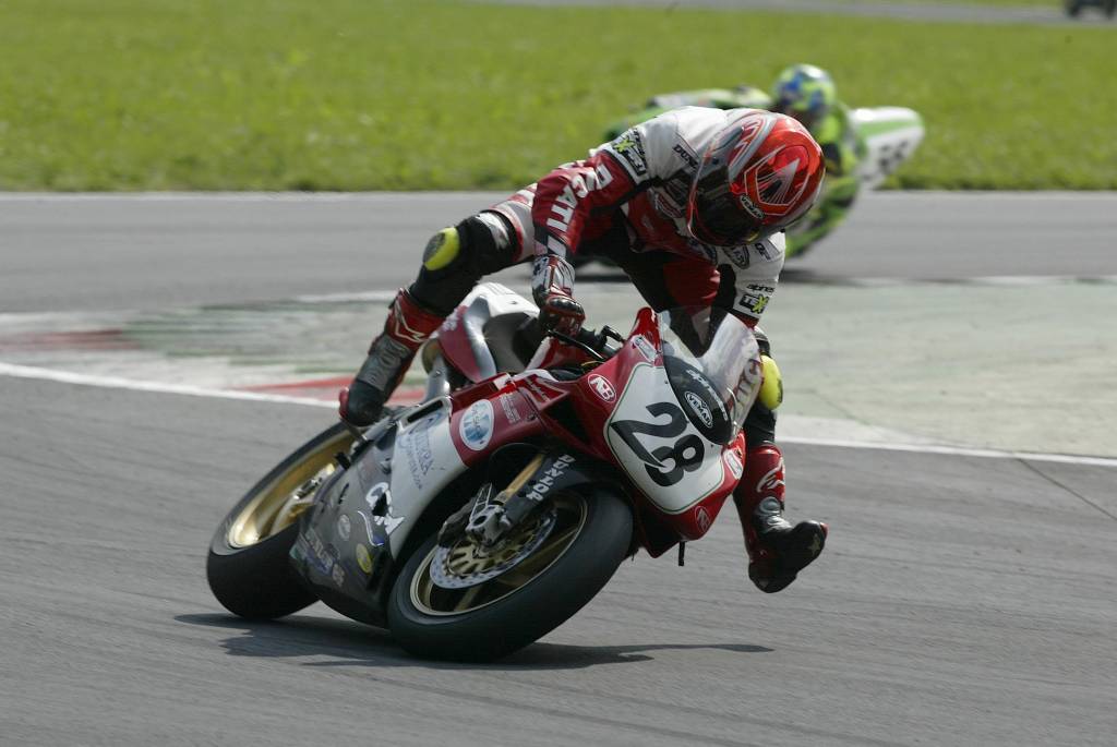 SBK2002SerafinoFotiinactionatMonzaSerafinoFoti1.jpg