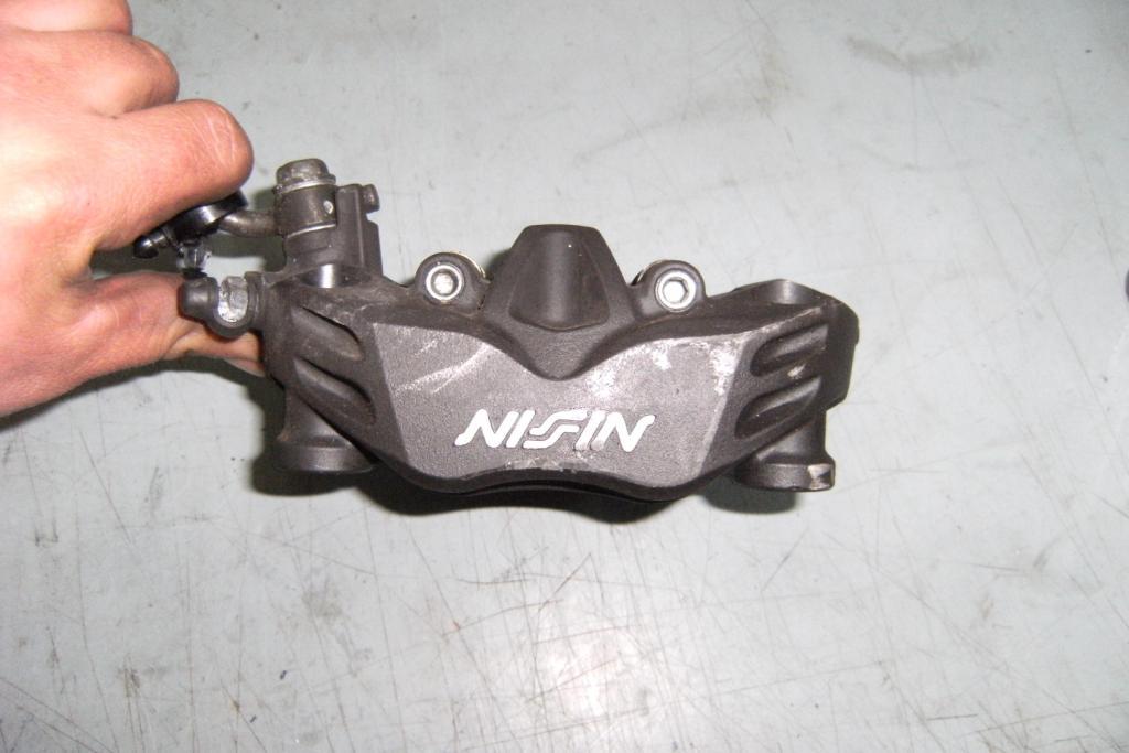 '07 ZX6R Calliper (1).JPG
