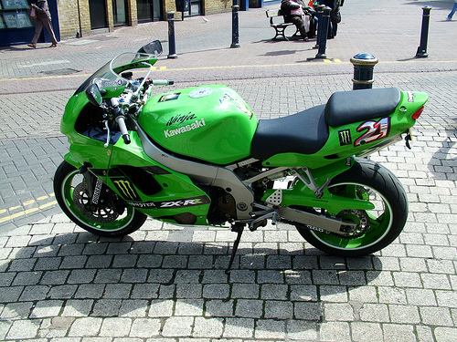 ZX9R.jpg