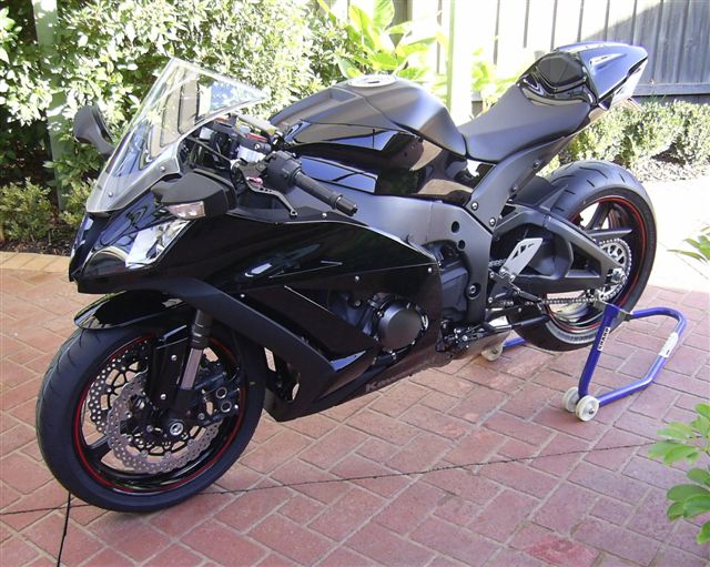 11 zx10r 1.jpg