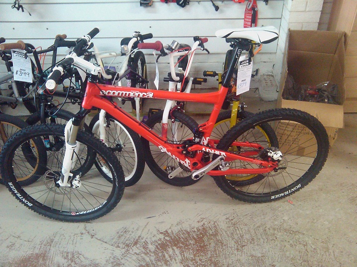 Commencal.jpg