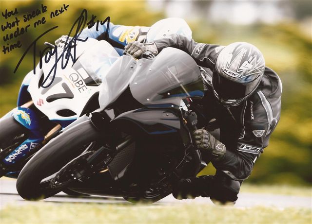 Macca_2011_zx10r_Lukey_Heghts_with_Herfoss_small.jpg