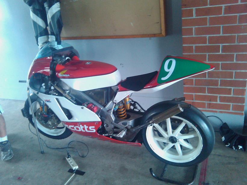 2011-10-27 09.25a.JPG