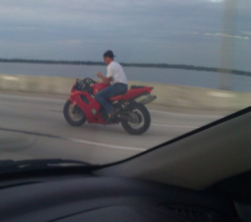texting-and-cycling1.jpg
