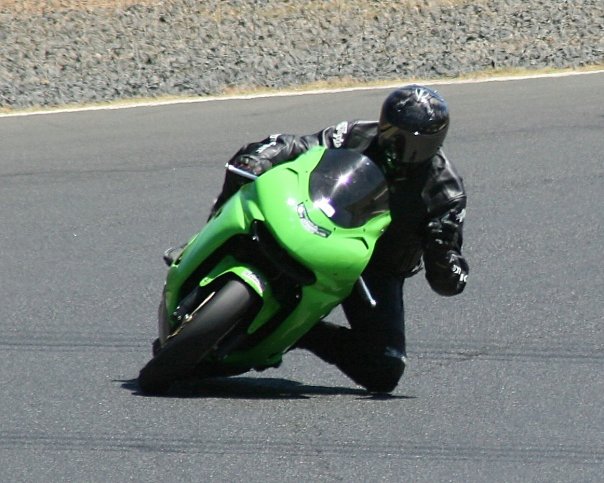 ZX9 kuda.jpg