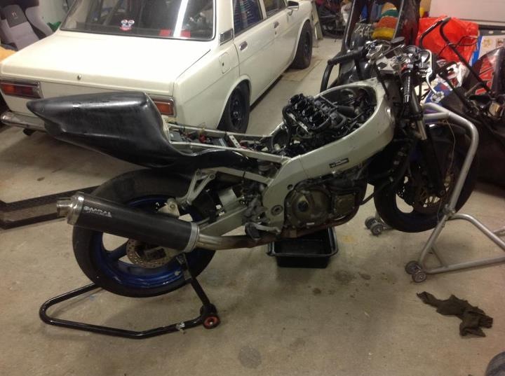 Tank off for a quick clean up and got it running to make sure mechanically ok.
