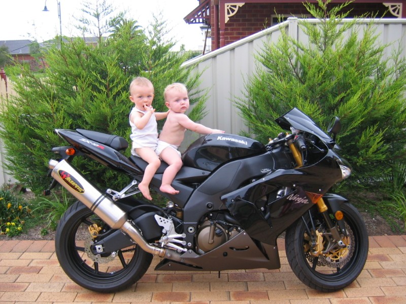 ZX10 2.JPG