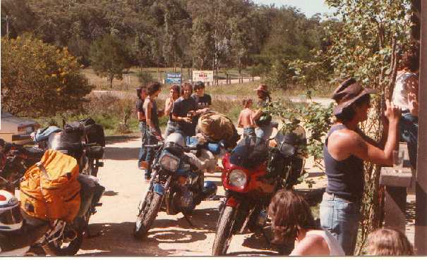 A typical Saturday morning at Nelligen Pub, back in the 80's....