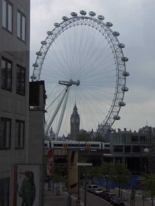 Big Ben seen through the Millenium Eye.jpg